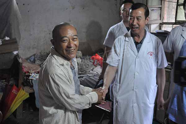 �񿵷�ƶ�ذ��ж�����Ԯ�����������20������Ǯҽ�ε�������